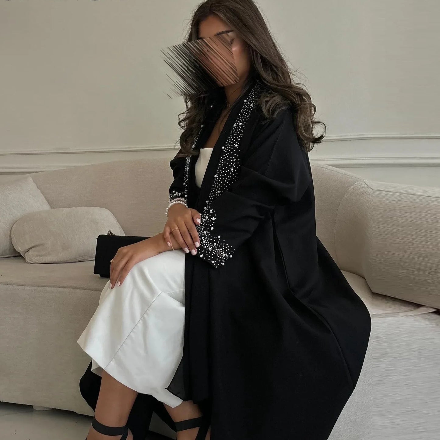 عباية سوداء فاخرة مرصعة باللؤلؤ | كارديجان أنيق وعباية محتشمة