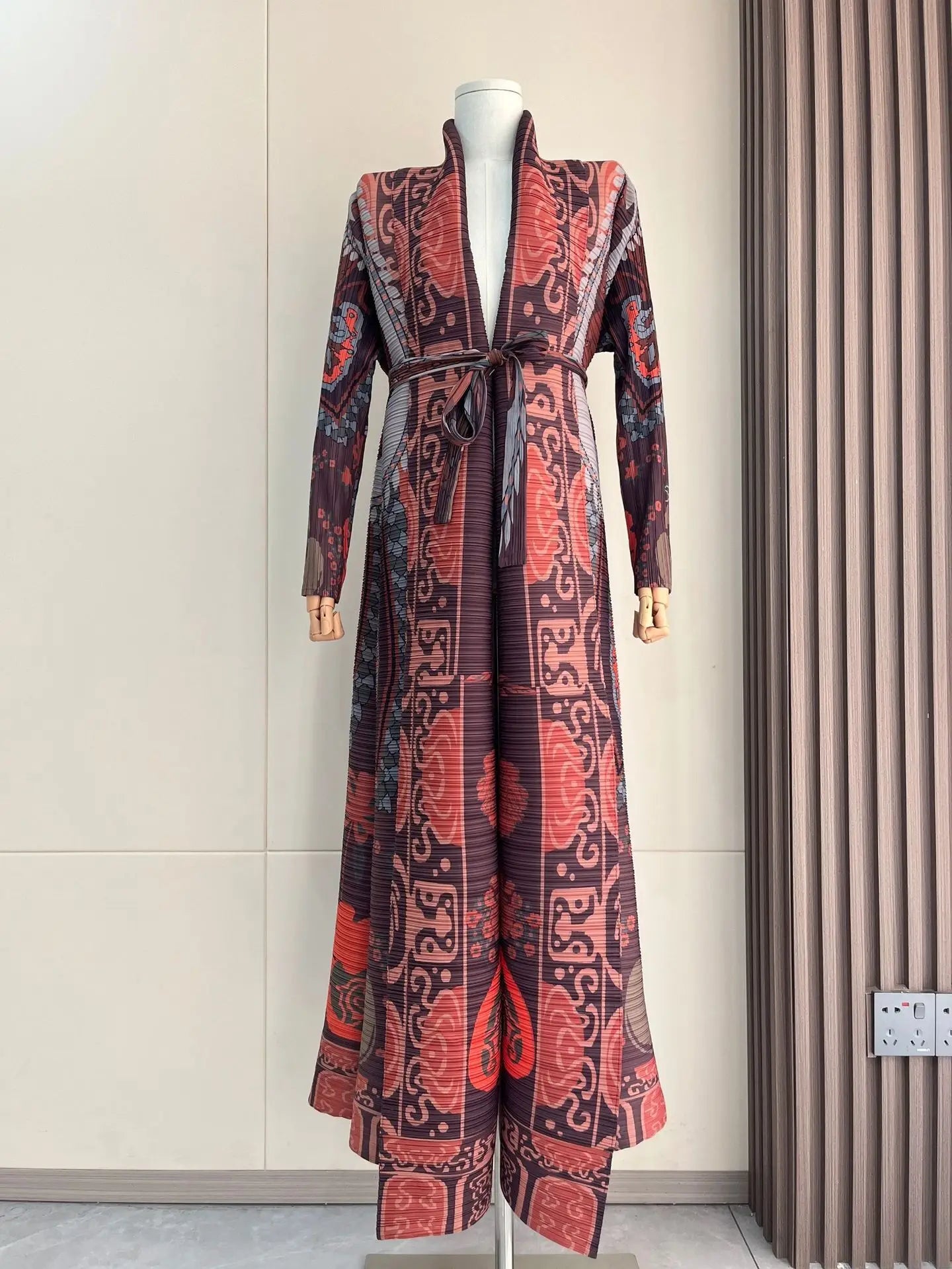 Printed Pleated Coat with Belt | Loose Long Contrast Color Coat