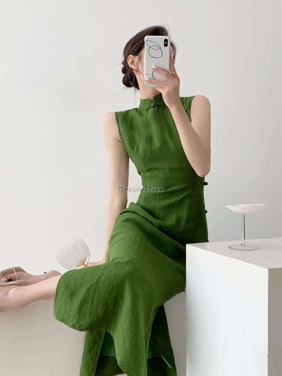 Vintage Style Qipao Dress – Sleeveless Waist Cinching
