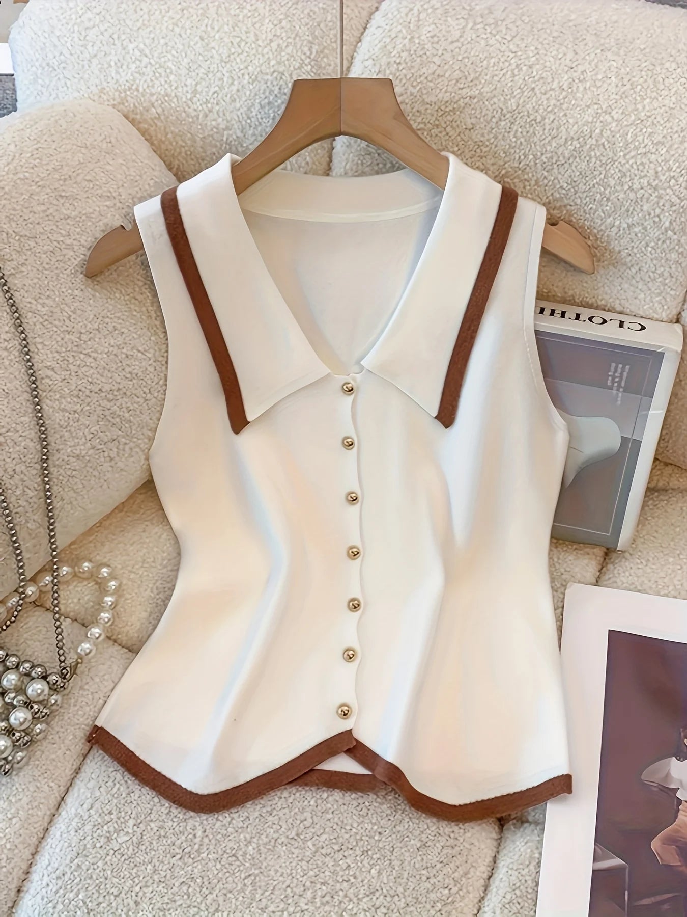 French Collar Knit Sleeveless Vest – Contrast Color-Block Slim Fit