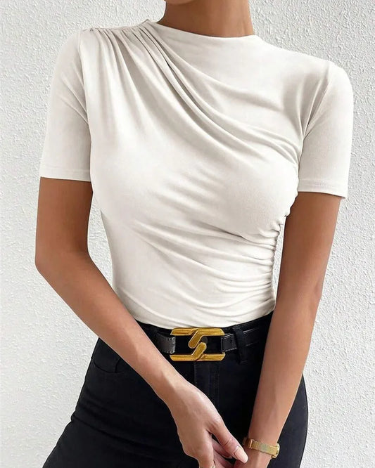 Pleated Short-Sleeve T-Shirt | Slim-Fit One-Piece T-Shirt