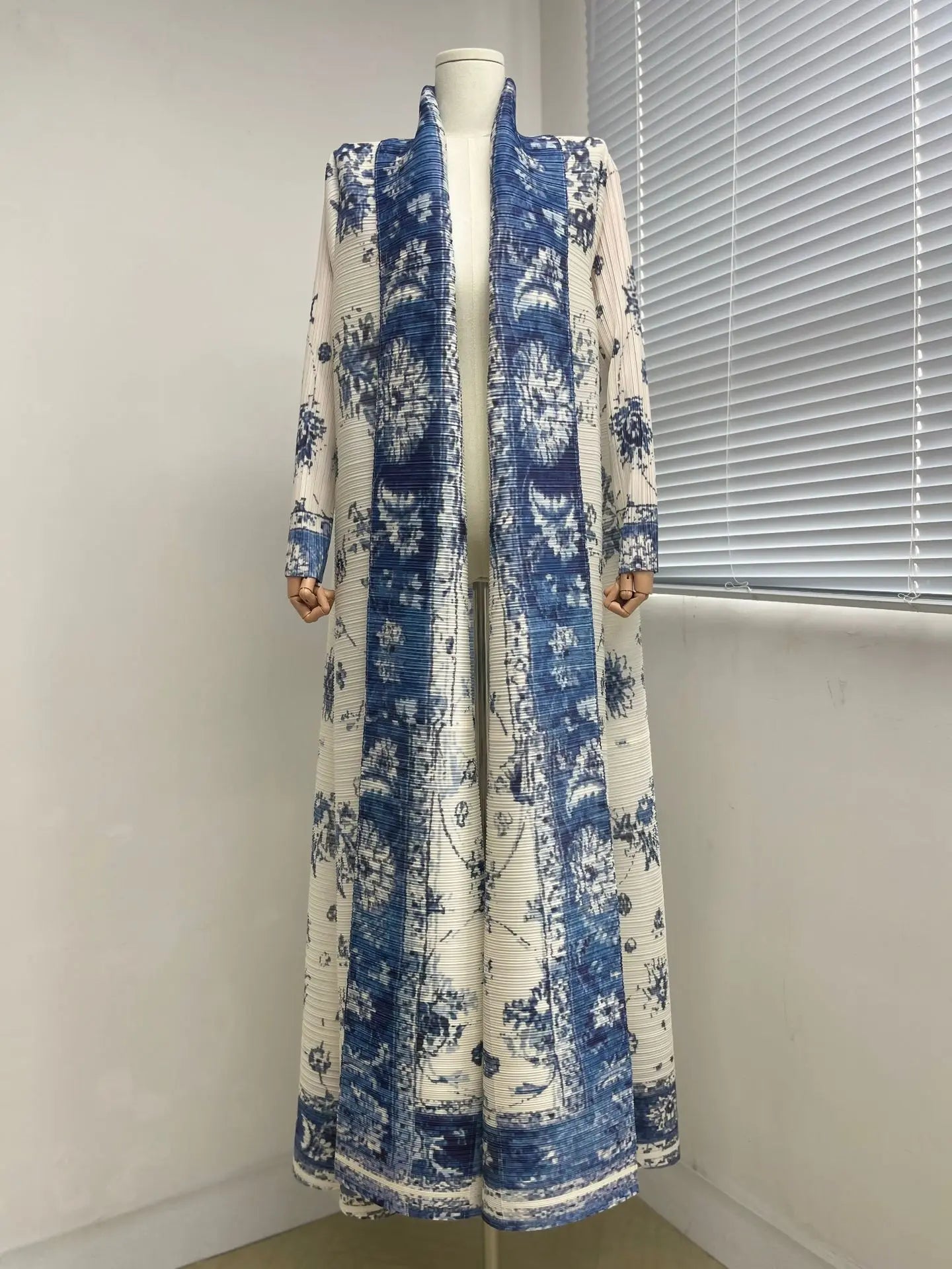 Printed Pleated Coat with Belt | Loose Long Contrast Color Coat