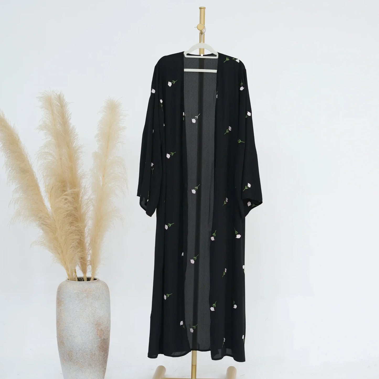 2024 Flower Embroidery Muslim Modest Cardigan for Women Eid Dubai Kimono Aabaya Dress Luxury Islam Saudi Turkey Plain Clothing