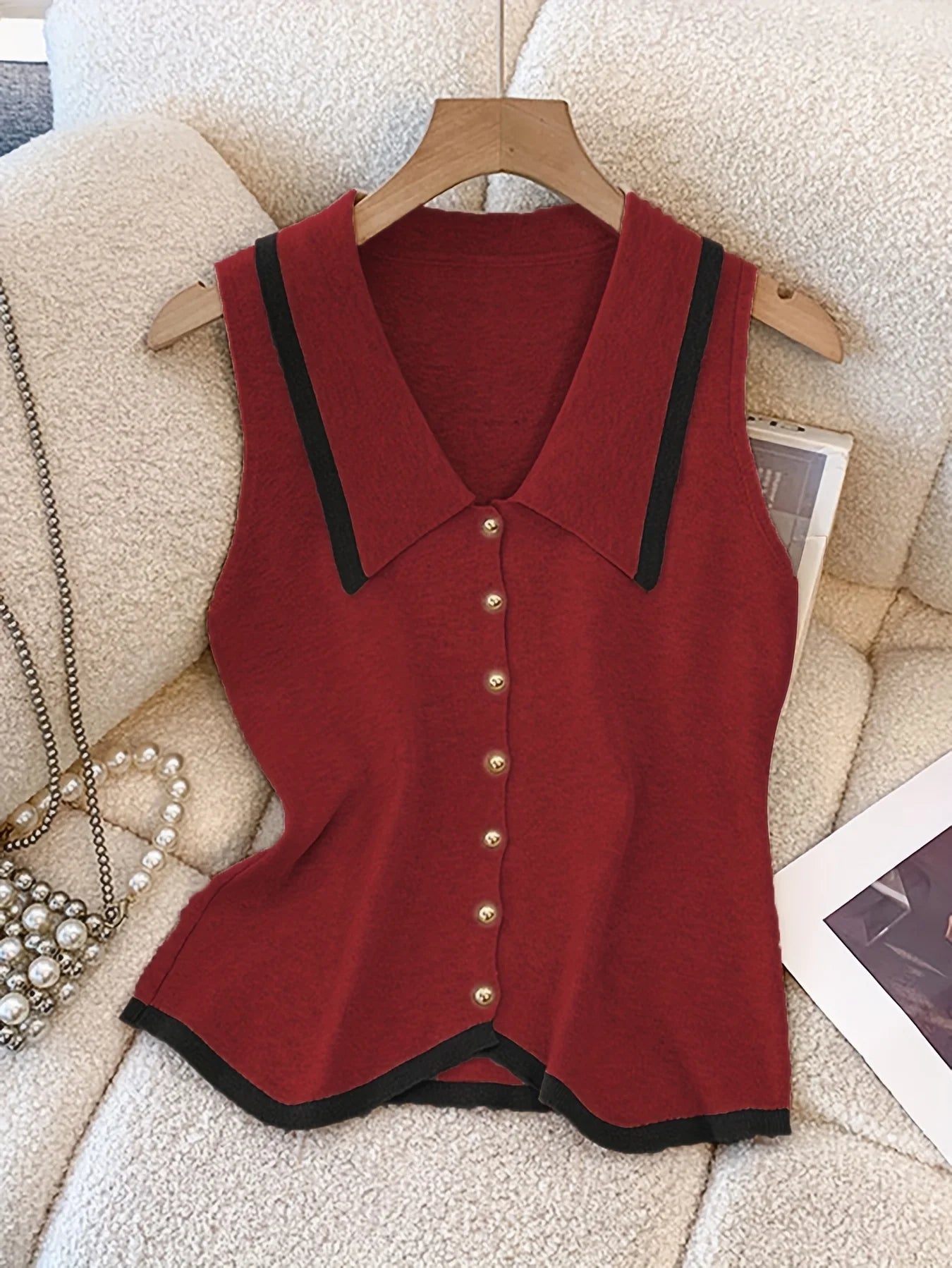 French Collar Knit Sleeveless Vest – Contrast Color-Block Slim Fit