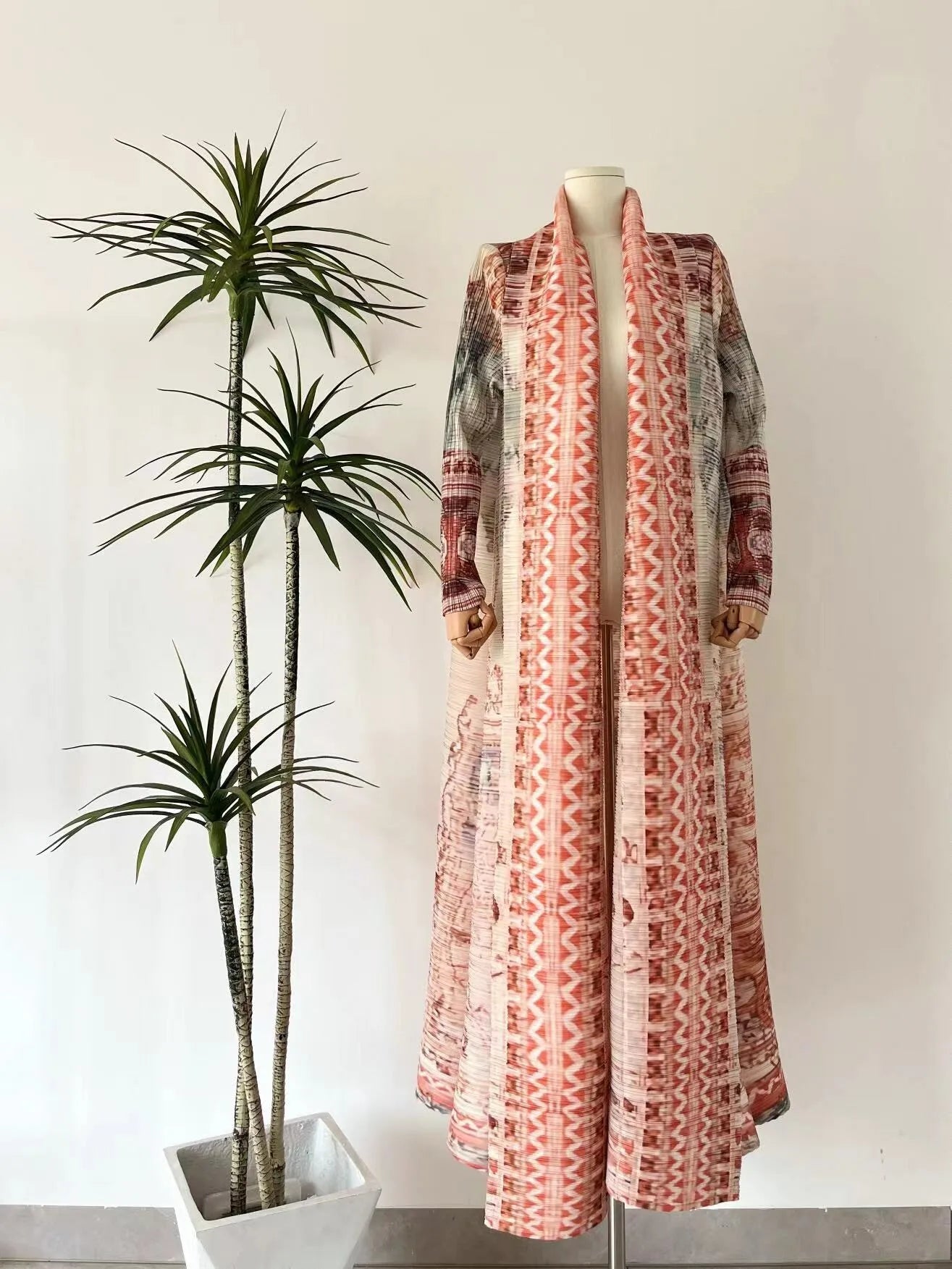 Printed Pleated Coat with Belt | Loose Long Contrast Color Coat