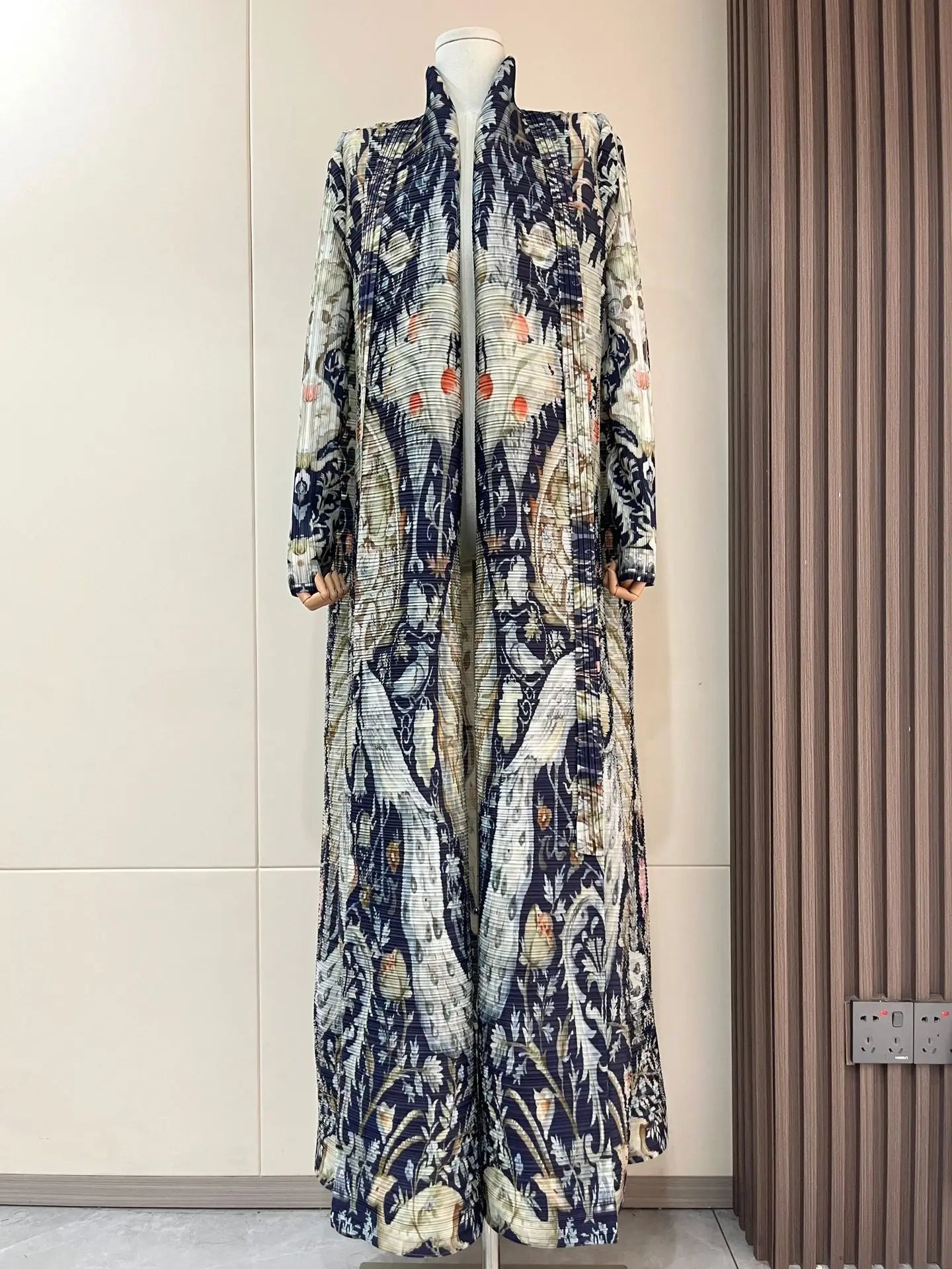 Printed Pleated Coat with Belt | Loose Long Contrast Color Coat