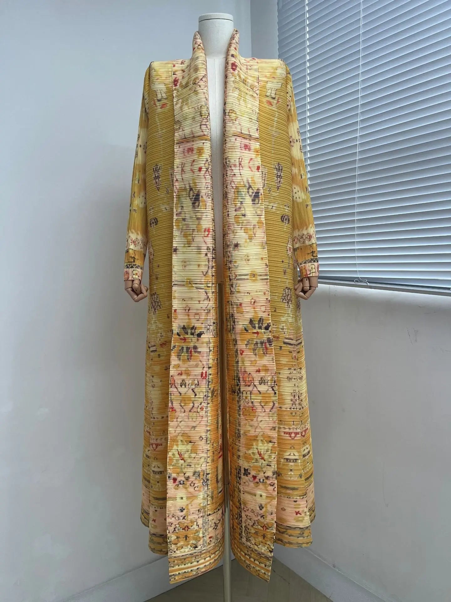 Printed Pleated Coat with Belt | Loose Long Contrast Color Coat
