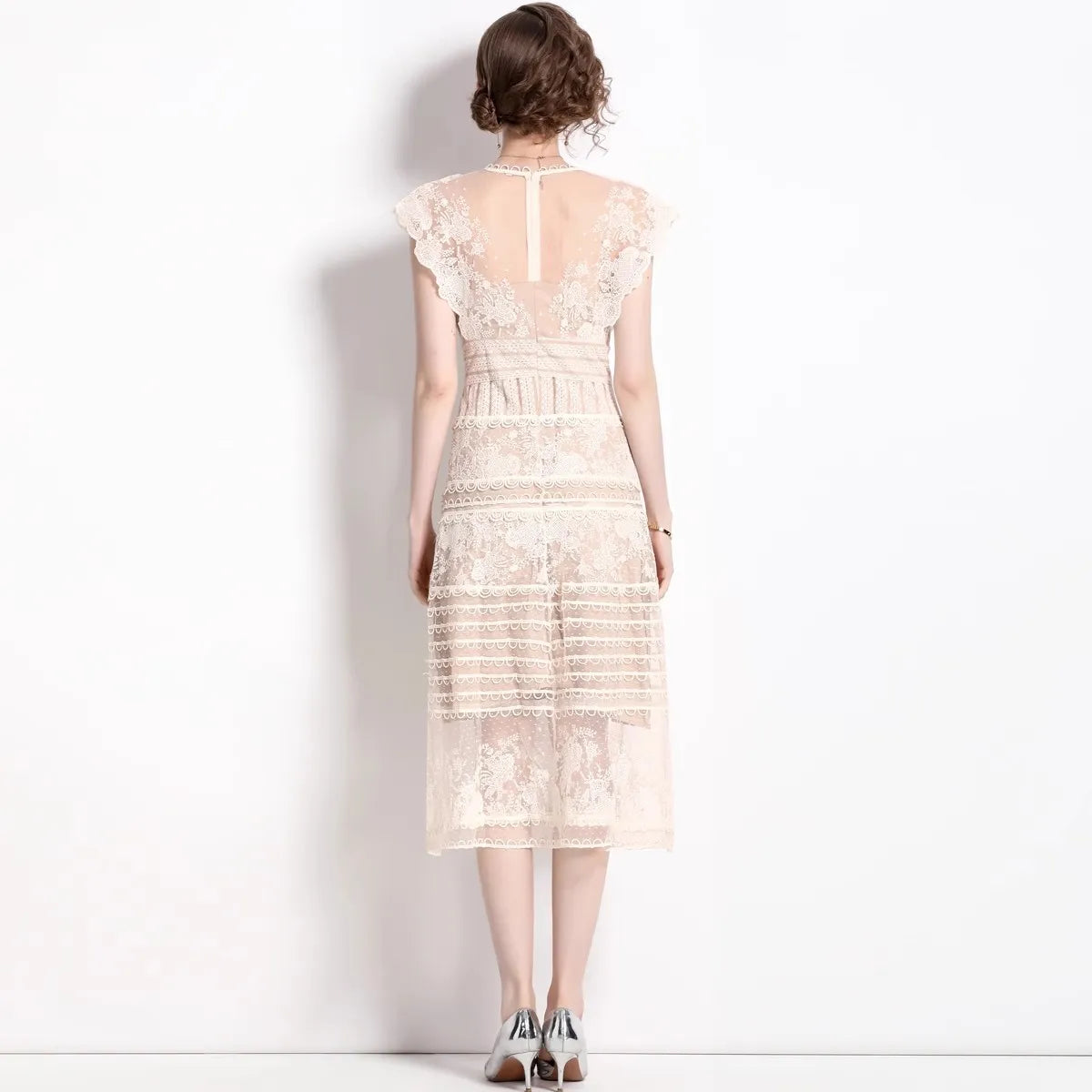 2025 Autumn Fashion Embroidery Flower Dress Vintage Runway Women O Neck Short Sleeve Mesh Dot Bodycon Slim Party Midi Vestidos