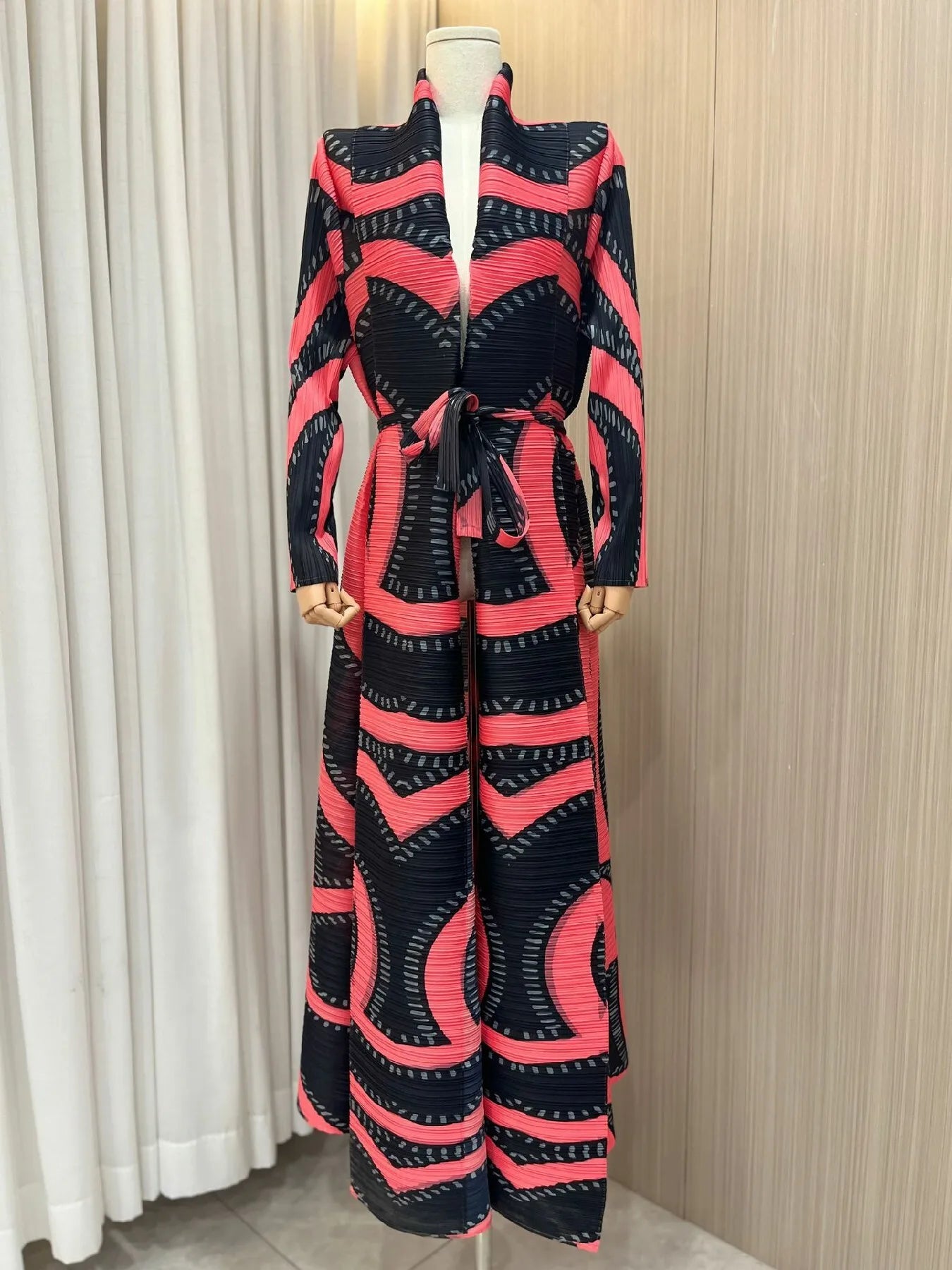 Printed Pleated Coat with Belt | Loose Long Contrast Color Coat