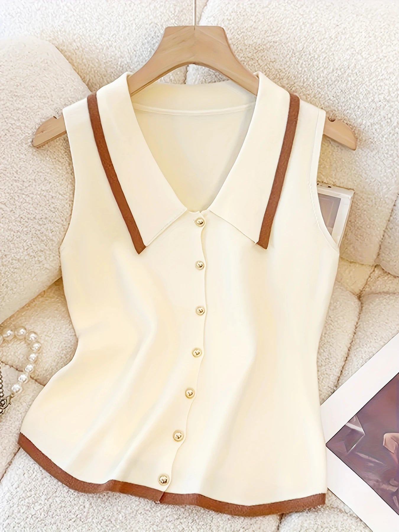 French Collar Knit Sleeveless Vest – Contrast Color-Block Slim Fit